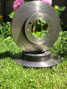 Виробник Brembo 09.A204. Передній перфорований гальмівний диск TOYOTA PRADO 120 D=338mm IT-Sport Disc JPF2143